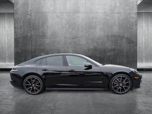 2021 Porsche Panamera 4