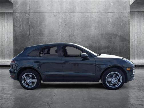 2021 Porsche Macan Base