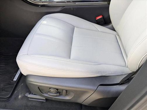 2025 Land Rover Range Rover Evoque Core S