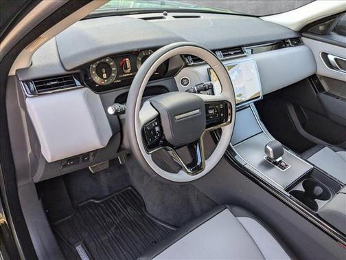 2025 Land Rover Range Rover Velar P400 Dynamic SE