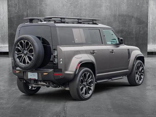 2025 Land Rover Defender P635 OCTA