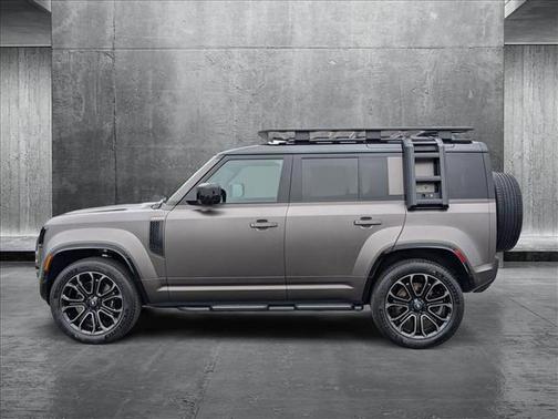 2025 Land Rover Defender P635 OCTA