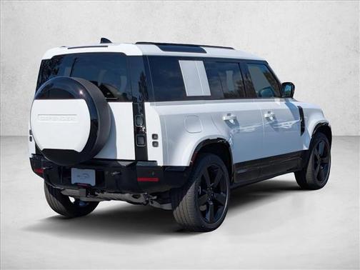 2026 Land Rover Defender P400 X-Dynamic SE