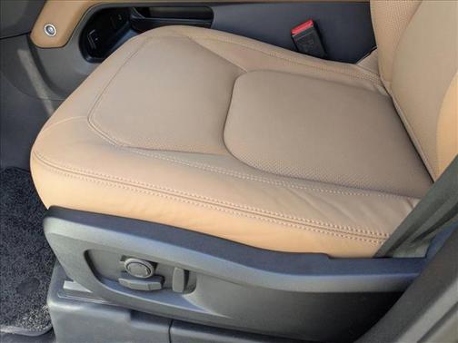 2026 Land Rover Defender P400 X-Dynamic SE