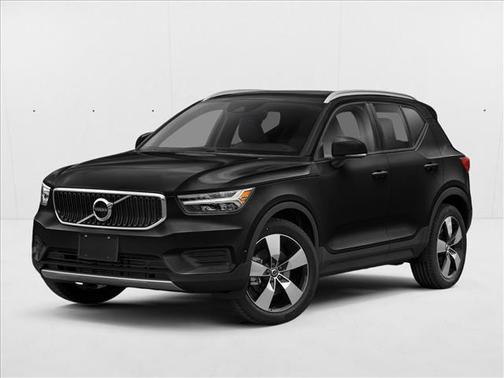 2022 Volvo XC40 T5 Momentum