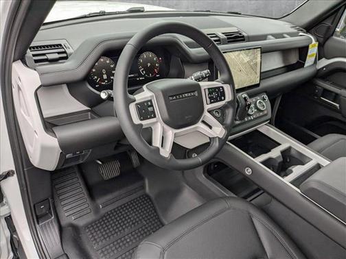 2025 Land Rover Defender 110 P400 S