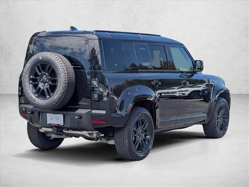 Santorini Black Metallic 2026 Land Rover Defender P400 X-Dynamic SE