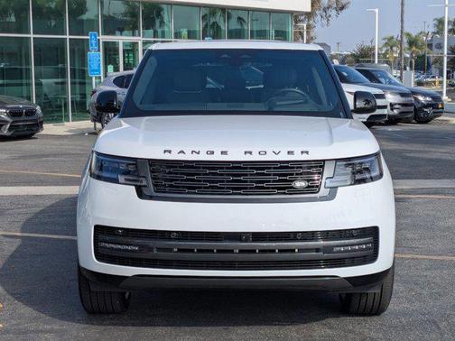 2025 Land Rover Range Rover P530 SE