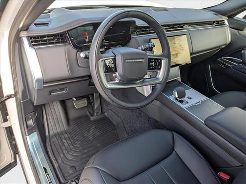 2025 Land Rover Range Rover P530 SE