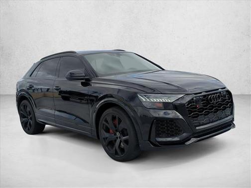 Mythos Black Metallic 2022 Audi RS Q8 4.0T