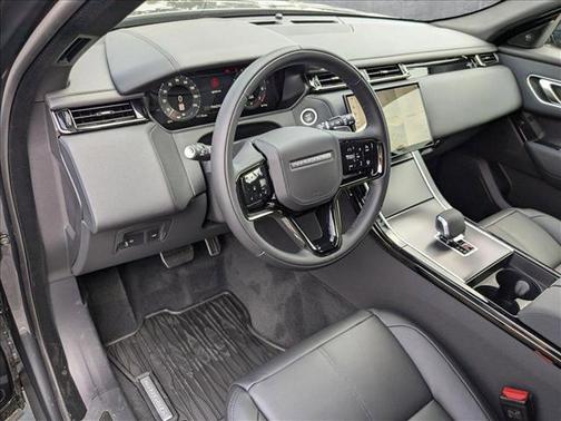 2026 Land Rover Range Rover Velar Dynamic SE