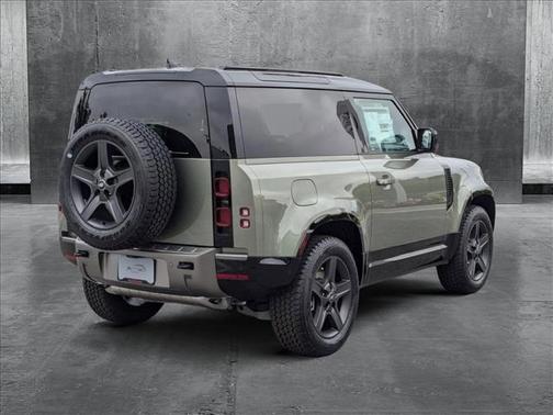 2025 Land Rover Defender 90 P400 X-Dynamic SE