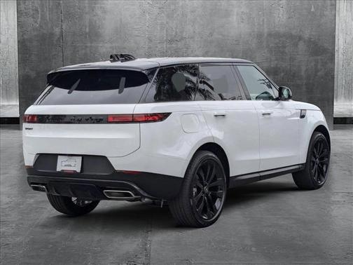 2025 Land Rover Range Rover Sport SE