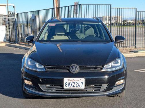2016 Volkswagen Golf SportWagen TSI SE 4-Door