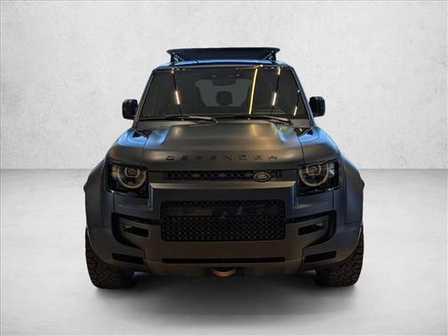 2026 Land Rover Defender OCTA