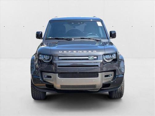 2025 Land Rover Defender 130 P400 X-Dynamic SE