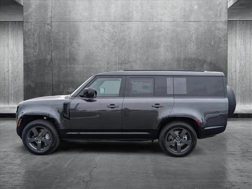 2025 Land Rover Defender 130 P400 X-Dynamic SE
