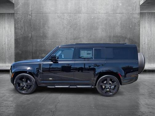 2025 Land Rover Defender 130 P400 X-Dynamic SE