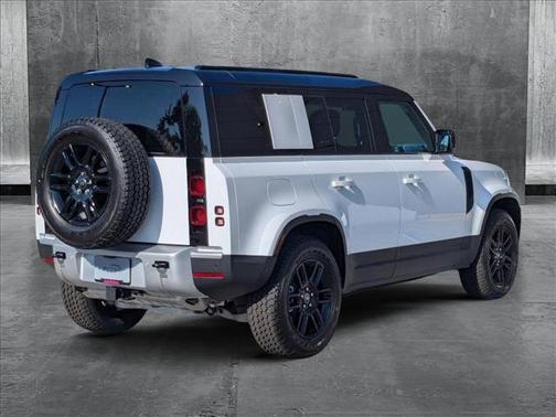 2025 Land Rover Defender 110 P400 S