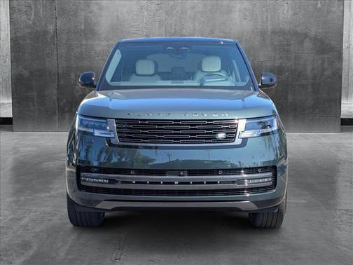 2025 Land Rover Range Rover P530 SE