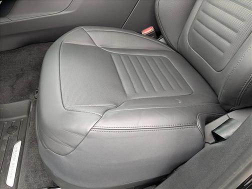 2026 Land Rover Range Rover Sport P635 SV