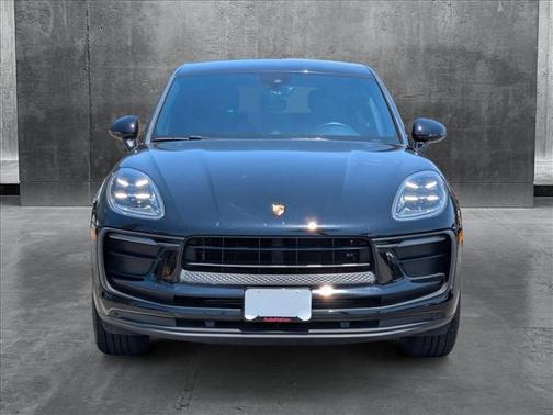 2022 Porsche Macan Base