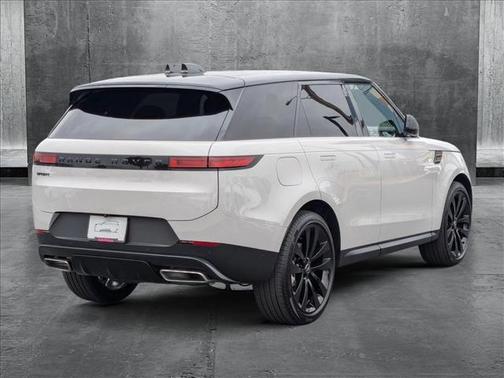 2025 Land Rover Range Rover Sport SE