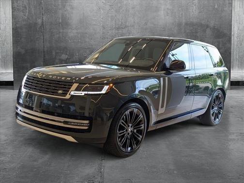 2025 Land Rover Range Rover P530 SE