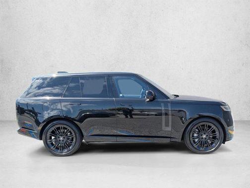 Santorini Black Metallic 2023 Land Rover Range Rover P530 SE