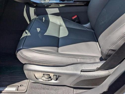 2026 Land Rover Range Rover Velar P400 Dynamic SE