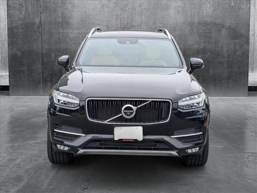 2019 Volvo XC90 T6 Momentum