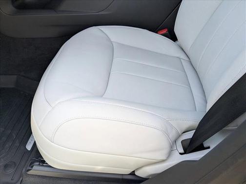 Varesine Blue Metallic 2026 Land Rover Range Rover Sport SE