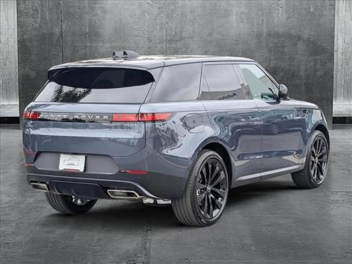 2025 Land Rover Range Rover Sport SE
