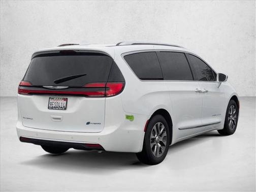 2022 Chrysler Pacifica L