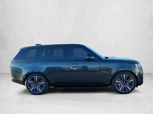 2024 Land Rover Range Rover P530 SE