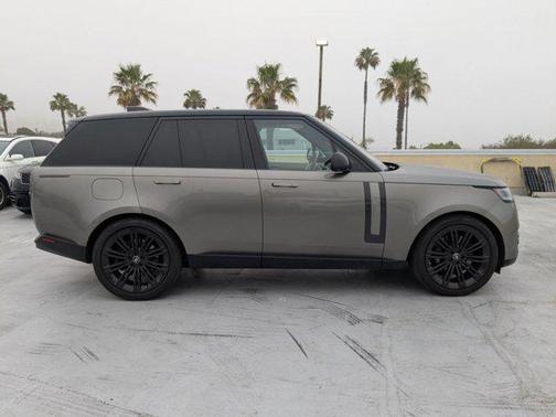 Silver/Gray 2023 Land Rover Range Rover P530 SE