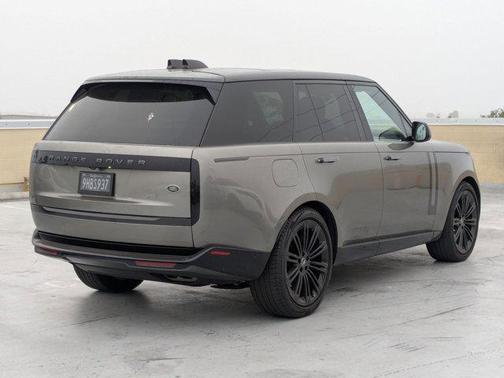 Silver/Gray 2023 Land Rover Range Rover P530 SE