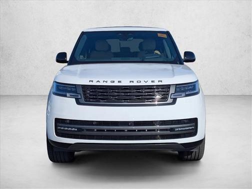 2026 Land Rover Range Rover P550e SE