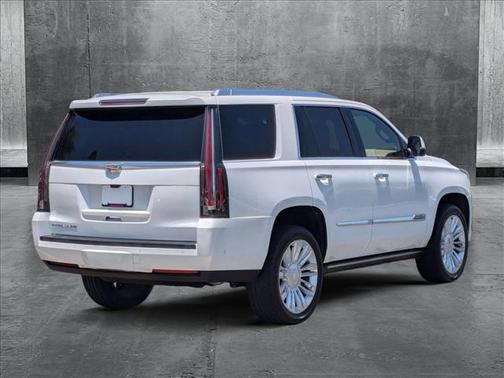2017 Cadillac Escalade Platinum