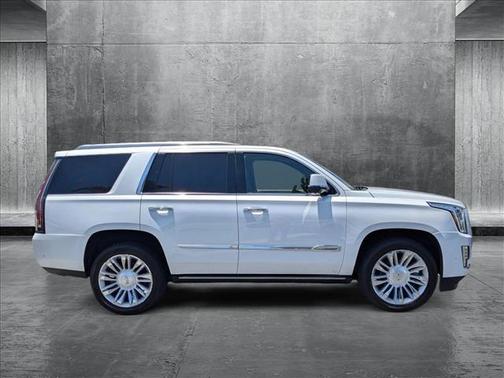 2017 Cadillac Escalade Platinum