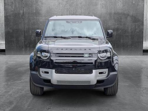 2025 Land Rover Defender 110 P400 S