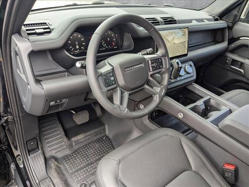 2025 Land Rover Defender 110 P400 S