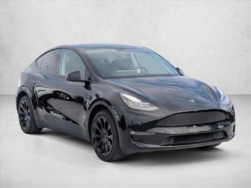 2022 Tesla Model Y Long Range Dual Motor All-Wheel Drive