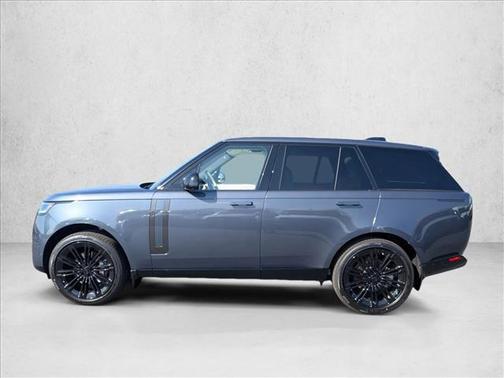 Varesine Blue Metallic 2026 Land Rover Range Rover P400 SE