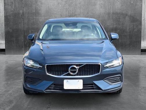 2019 Volvo S60 T5 Momentum