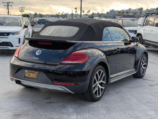 2018 Volkswagen Beetle 2.0T Dune