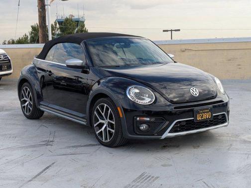 2018 Volkswagen Beetle 2.0T Dune