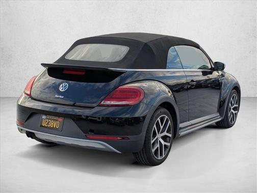 2018 Volkswagen Beetle 2.0T Dune