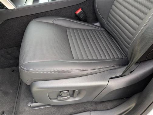 2026 Land Rover Discovery Sport Landmark