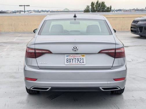 2021 Volkswagen Jetta 1.4T R-Line